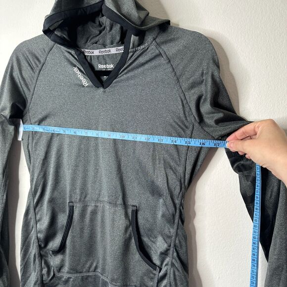 Reebok Gray Long Sleeve Light Hooded Pullover Running Shirt Front Pockets XS - Picture 10 of 11